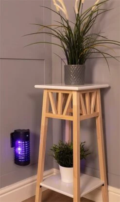 Prem-I-Air Plug-In Insect Killer - No Chemicals - Eco-Friendly - Ideal For Use In Homes With Children And Pets -Philips Shop e e h eh1918blk