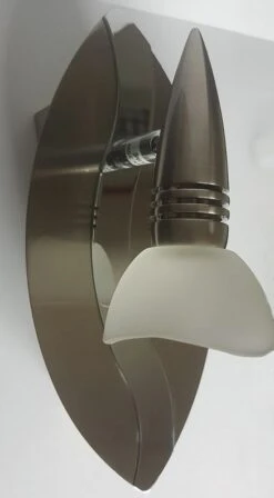 DAR HEL0746 Helios Satin Chrome 1 Light Directional Spot Light Bulb Included 9 DAR HEL0746 Helios Satin Chrome 1 Light Directional Spot Light Bulb Included -Philips Shop h h e hel0746 image2