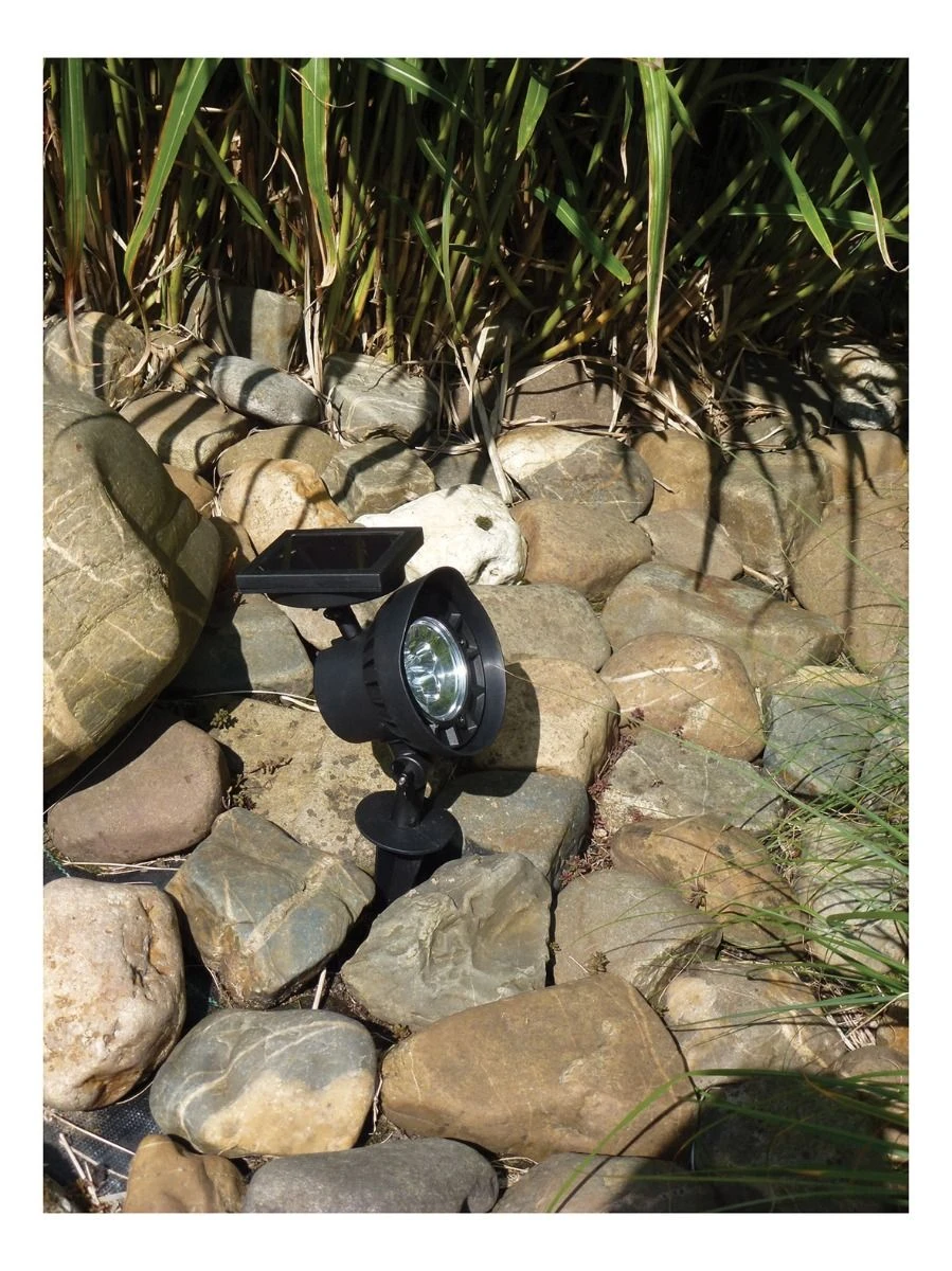 Luxform Lighting La Rochelle Solar LED Spot Spike Light 5 Luxform Lighting La Rochelle Solar LED Spot Spike Light - Image 3