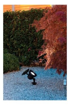 Luxform Lighting La Rochelle Solar LED Spot Spike Light 10 Luxform Lighting La Rochelle Solar LED Spot Spike Light -Philips Shop l l f lf0019 in2