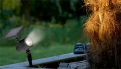 Luxform Lighting Salamanca Solar LED Spotlight Spike Light 7 Luxform Lighting Salamanca Solar LED Spotlight Spike Light -Philips Shop l l f lf0803s in1