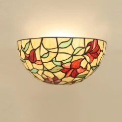 Interiors 1900 Red Lilies T032W Tiffany Wall Light